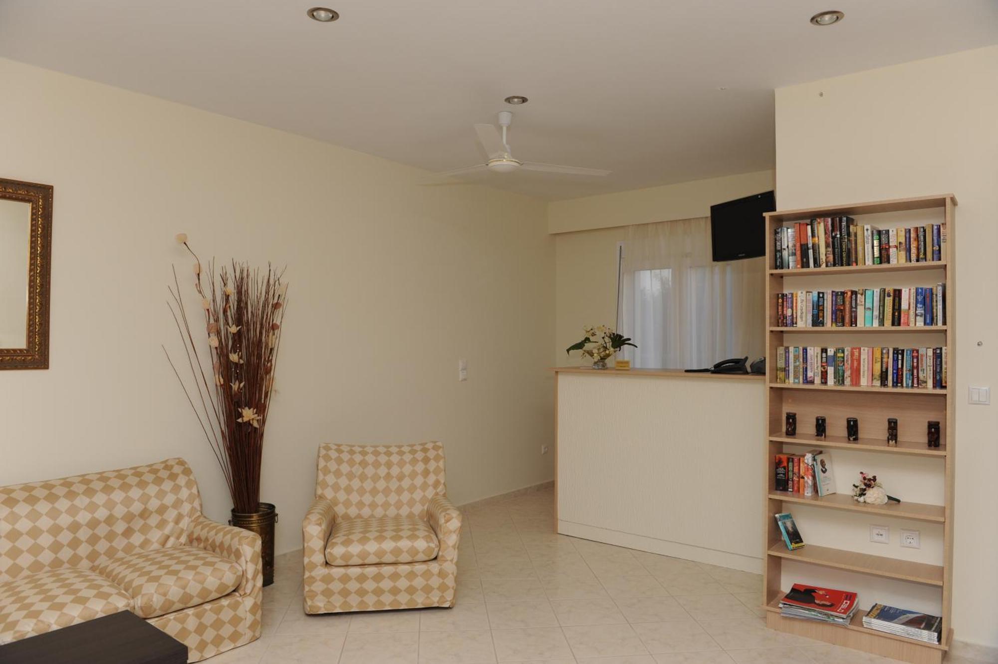 Yolanda Studios Paralia Agias Foteinis Екстер'єр фото